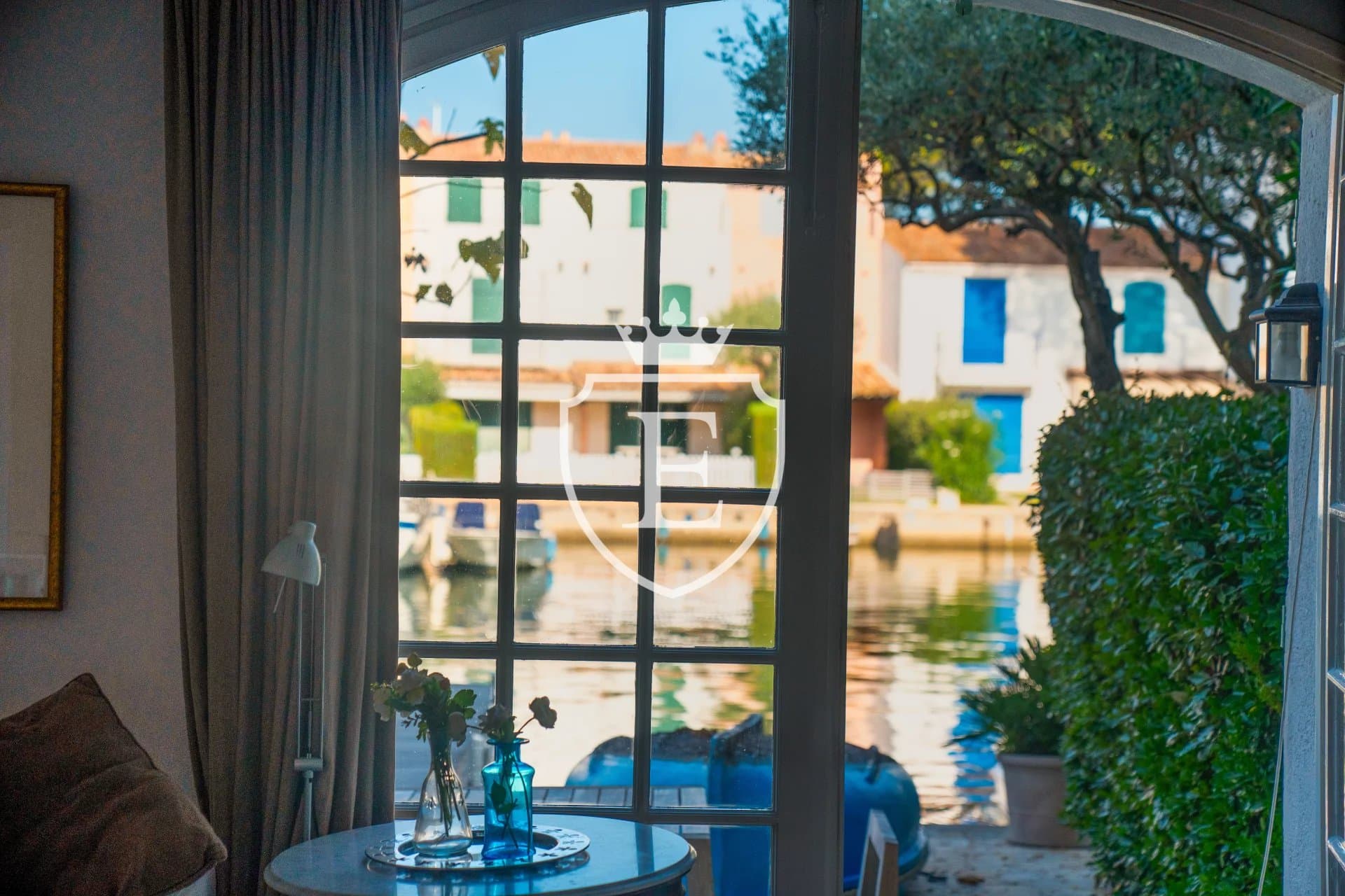 Maison d'exception à Port-Grimaud : Un cadre unique et une expérience exceptionnelle vous attendent. — photo 8