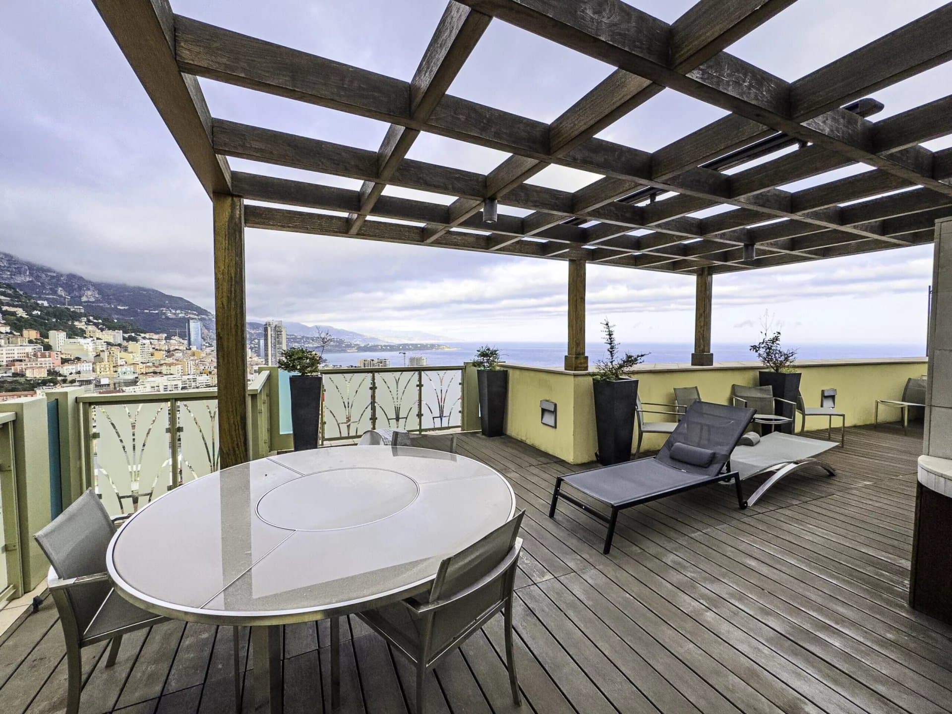 JARDIN EXOTIQUE PENTHOUSE WITH ROOFTOP — photo 3