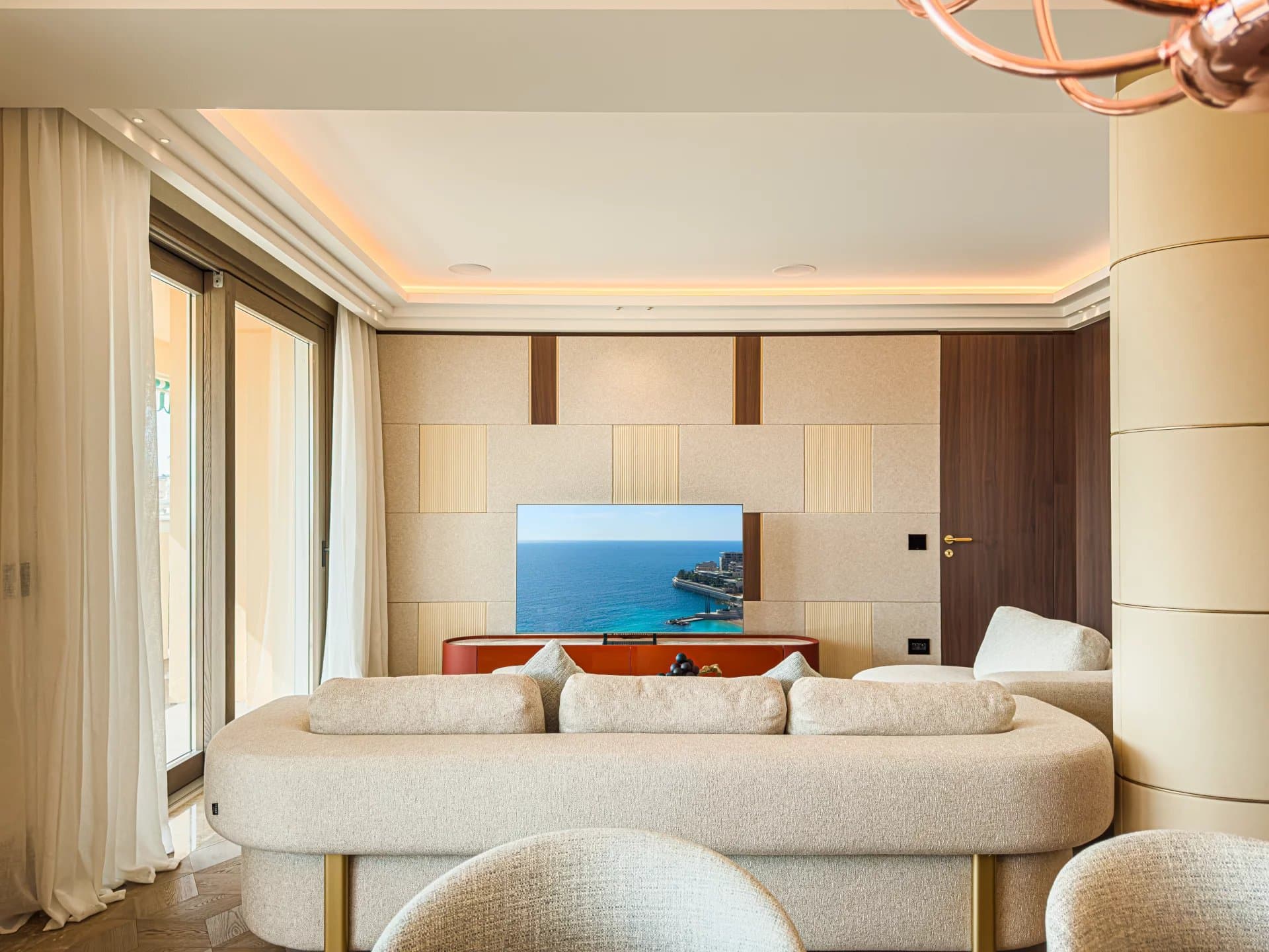 MAGNIFICENT 3 BEDROOM APARTMENT OVERLOOKING LARVOTTO — photo 3