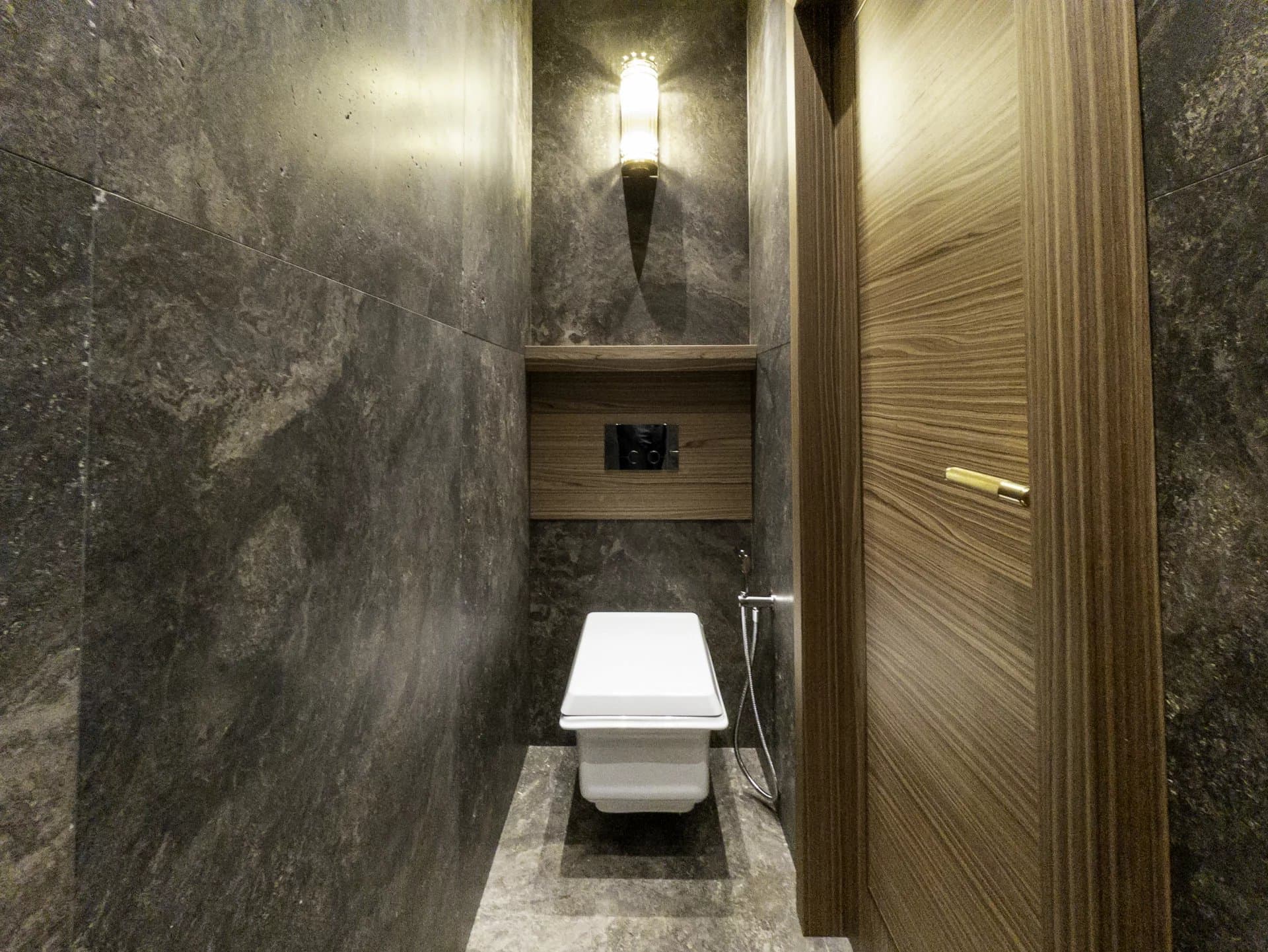STUNNING NEW HOME IN LE MONTAIGNE — photo 17