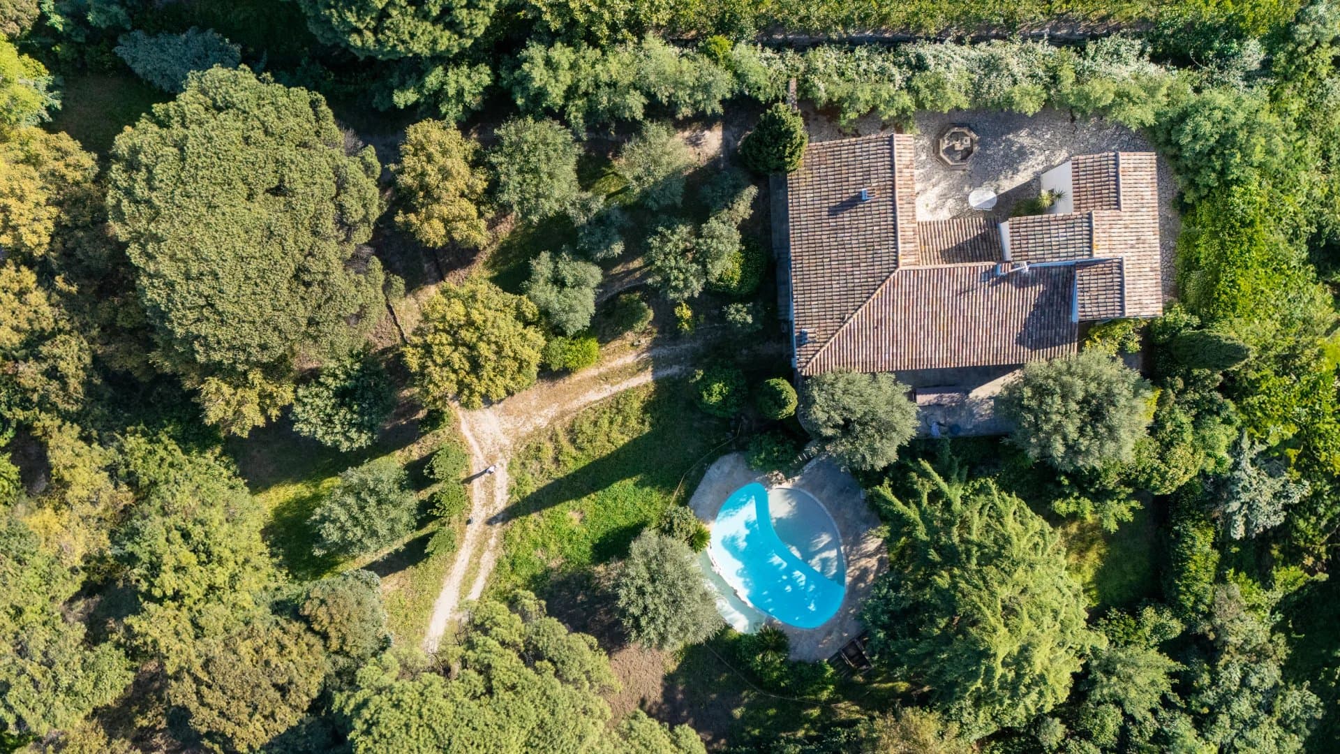 Grimaud – Élégante propriété avec terrain constructible à proximité de la mer — photo 3