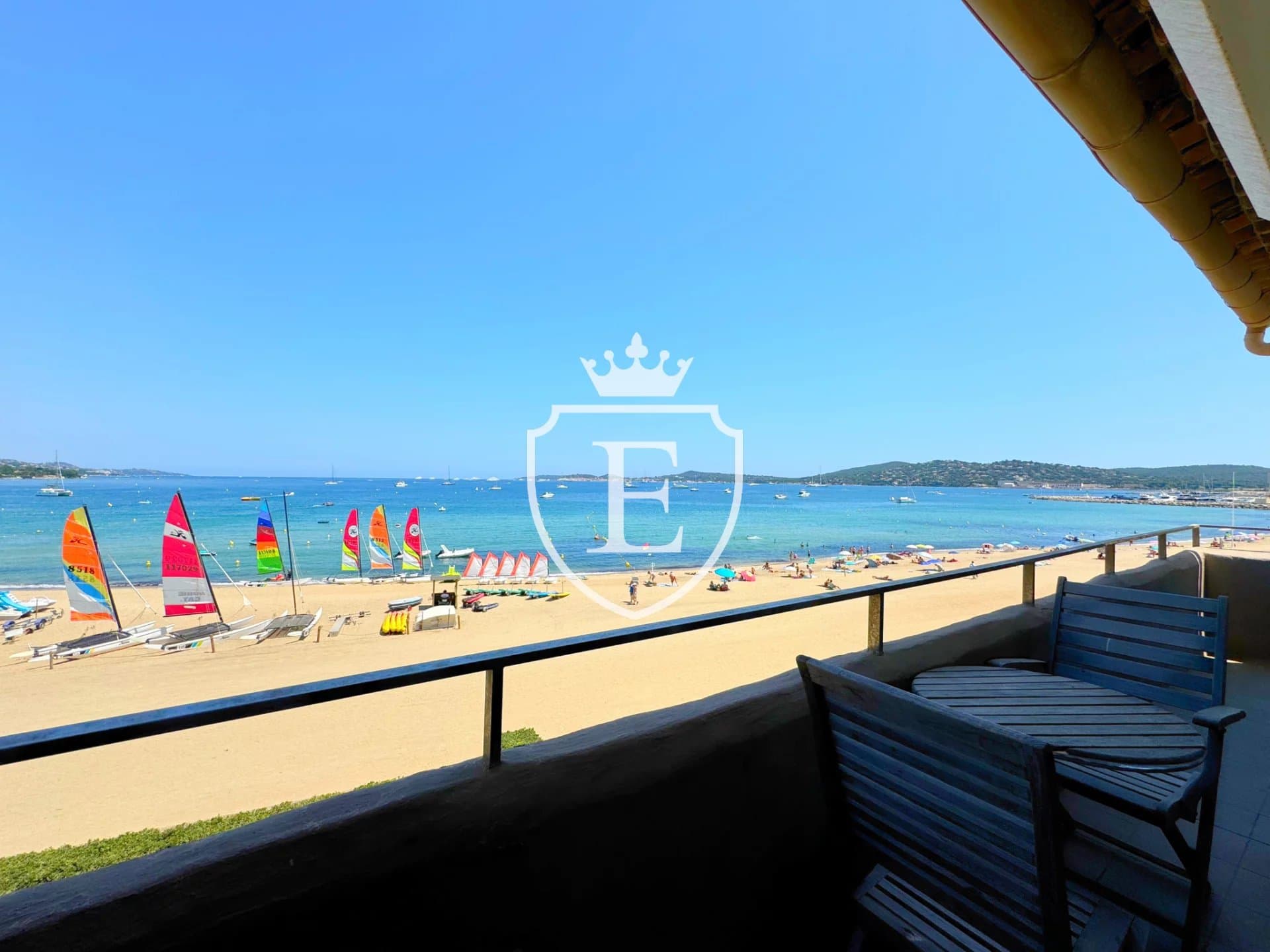 Port-Grimaud: Bel Appartement avec Vue Mer Panoramique et proche des plages