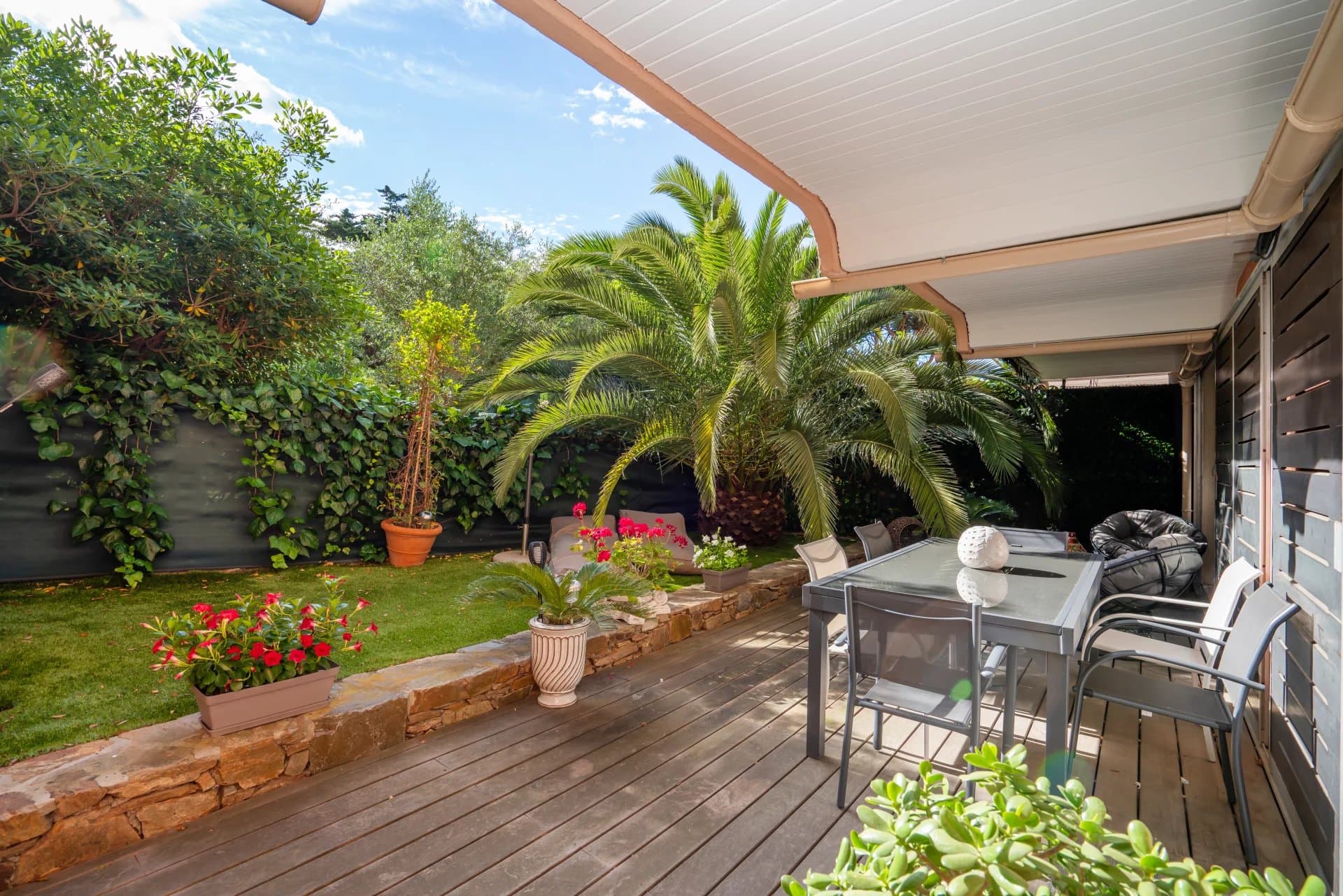 Saint-Tropez: Appartement 3 pièces - jardin