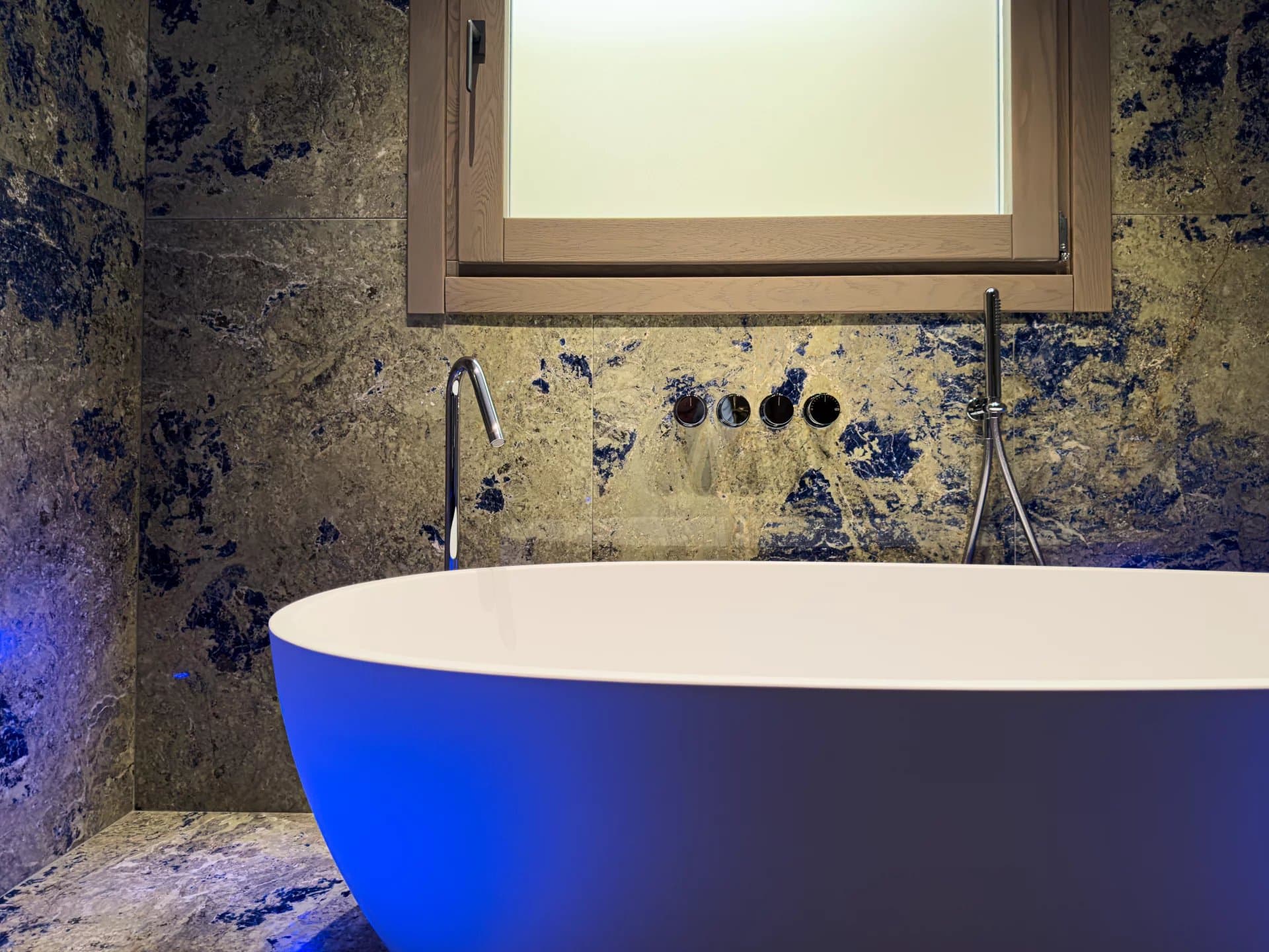 MAGNIFICENT 3 BEDROOM APARTMENT OVERLOOKING LARVOTTO — photo 9