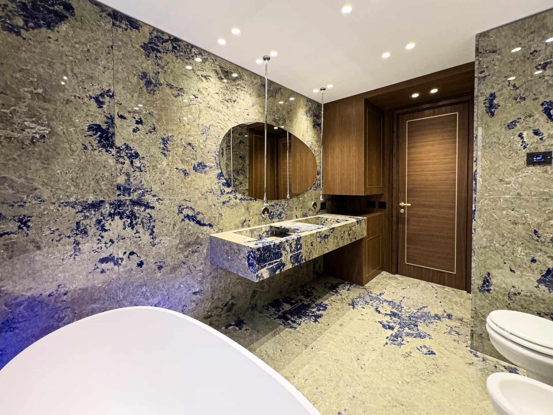 MAGNIFICENT 3 BEDROOM APARTMENT OVERLOOKING LARVOTTO — photo 7