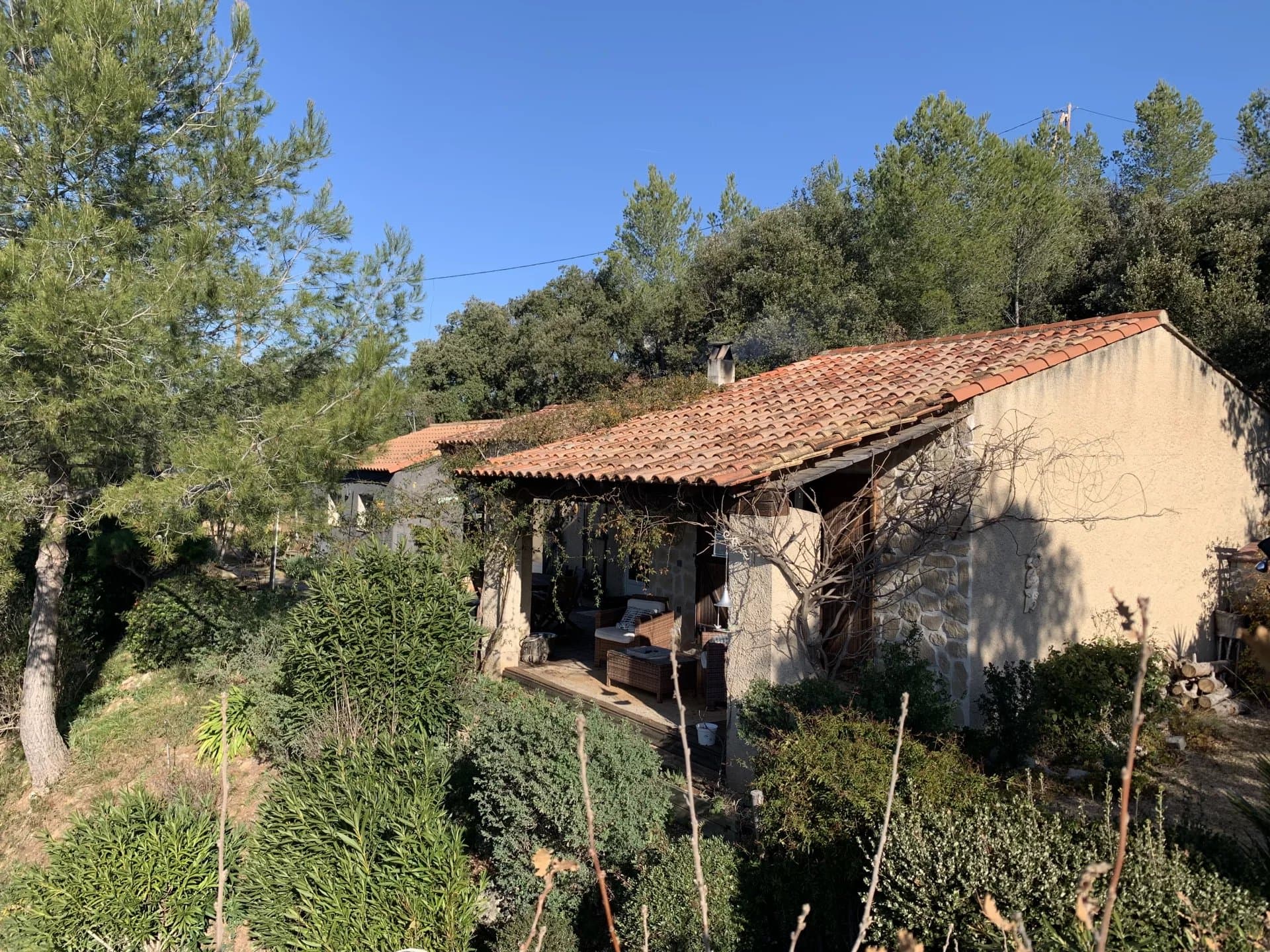 Vidauban: Maison avec potentiel et une vue panoramique