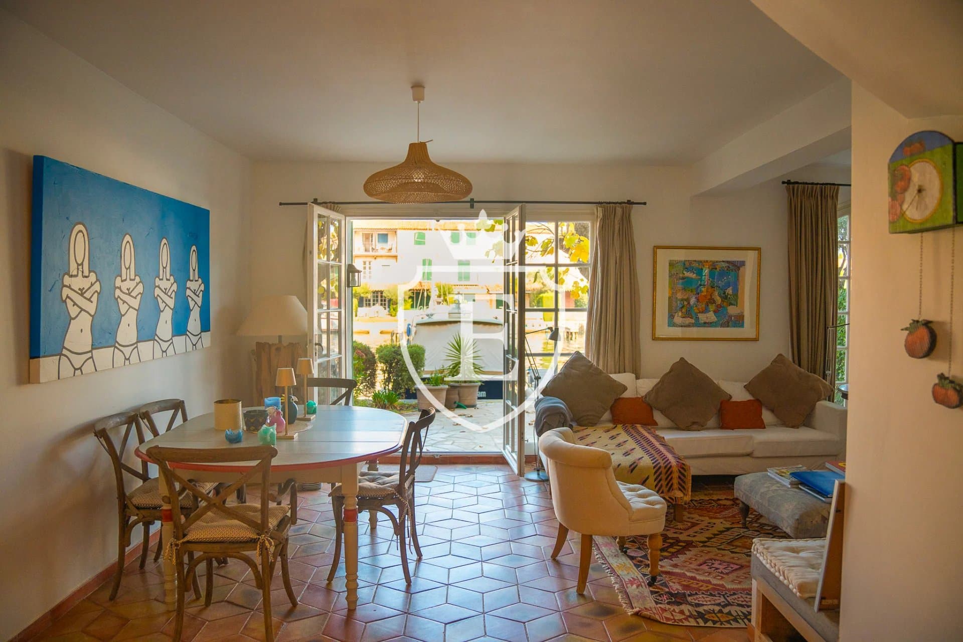 Maison d'exception à Port-Grimaud : Un cadre unique et une expérience exceptionnelle vous attendent. — photo 5